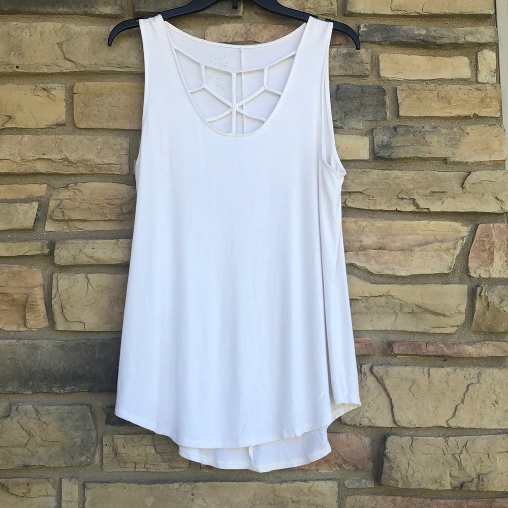 White criss criss front tank!